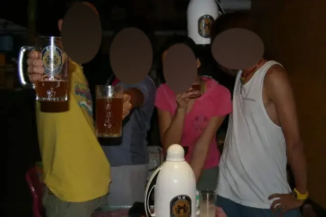 地元の人たちとお酒