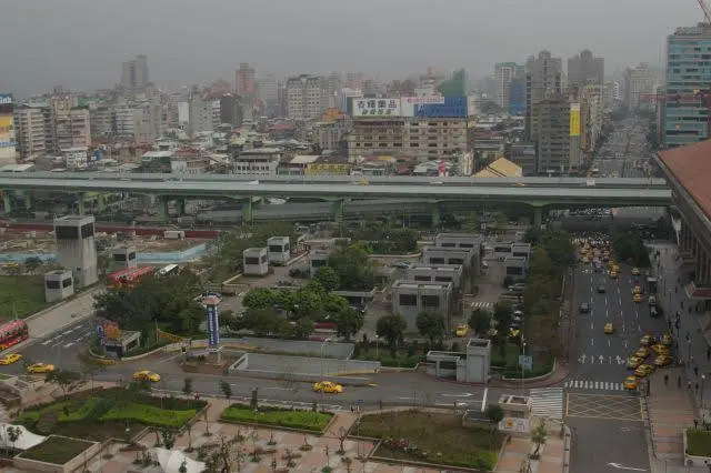 台北駅前のユースホステルより