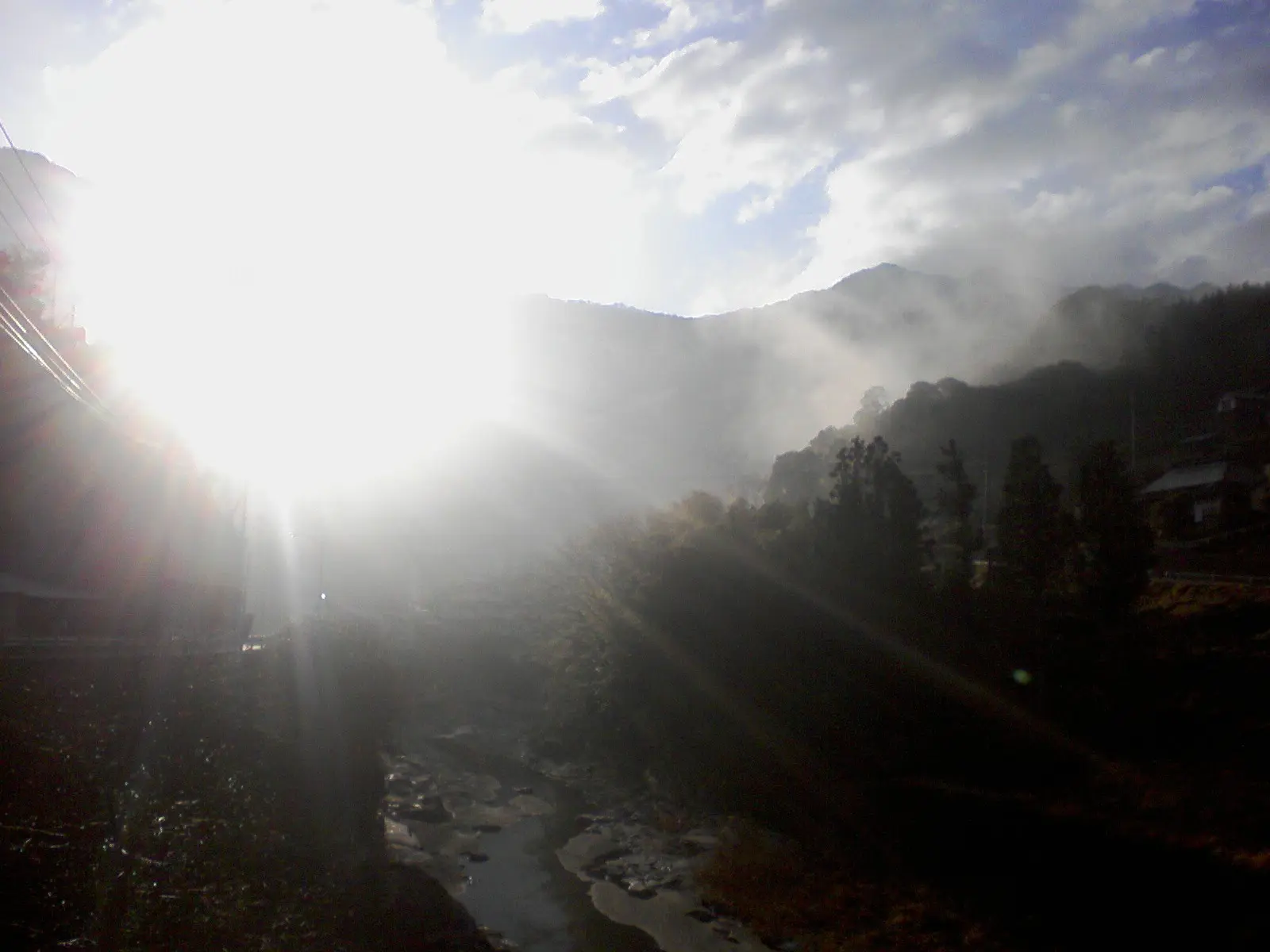 国道438号を南下