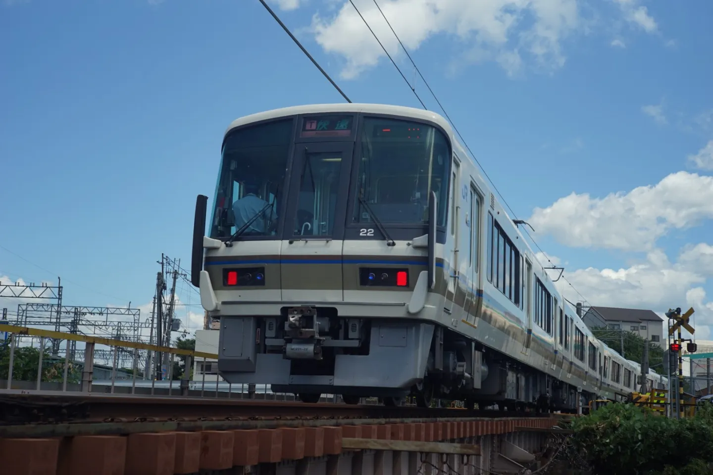 和歌山線の221系