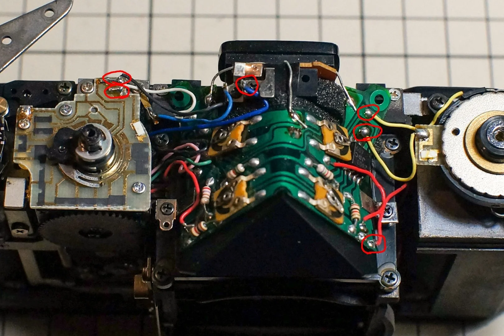 ハンダを外す箇所