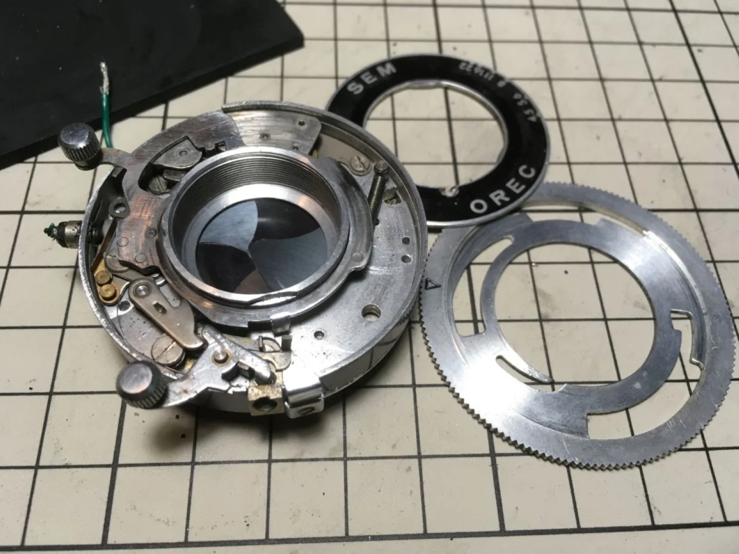 シャッター内部