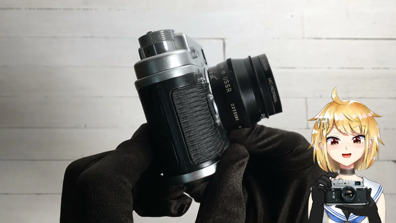 ストラップ金具がない