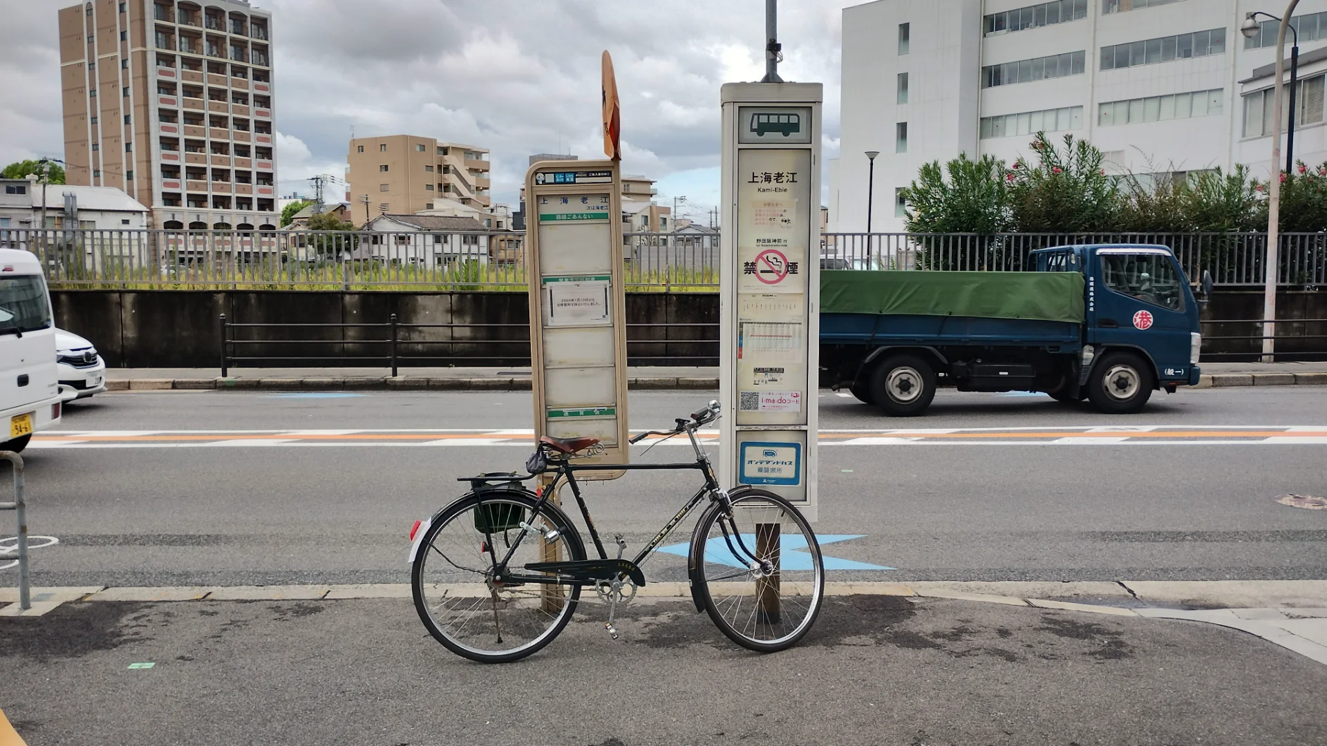 上海老江バス停