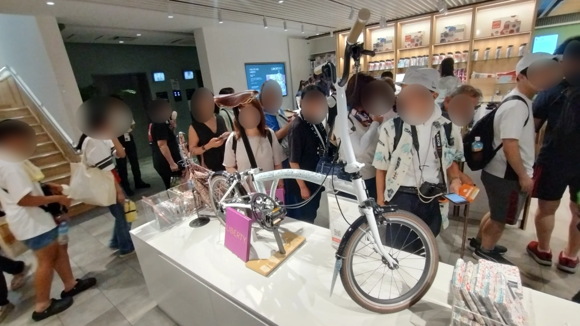 イギリス館の売店のブロンプトン