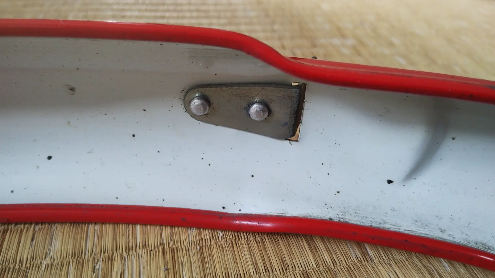 前輪泥除けの取り付け部