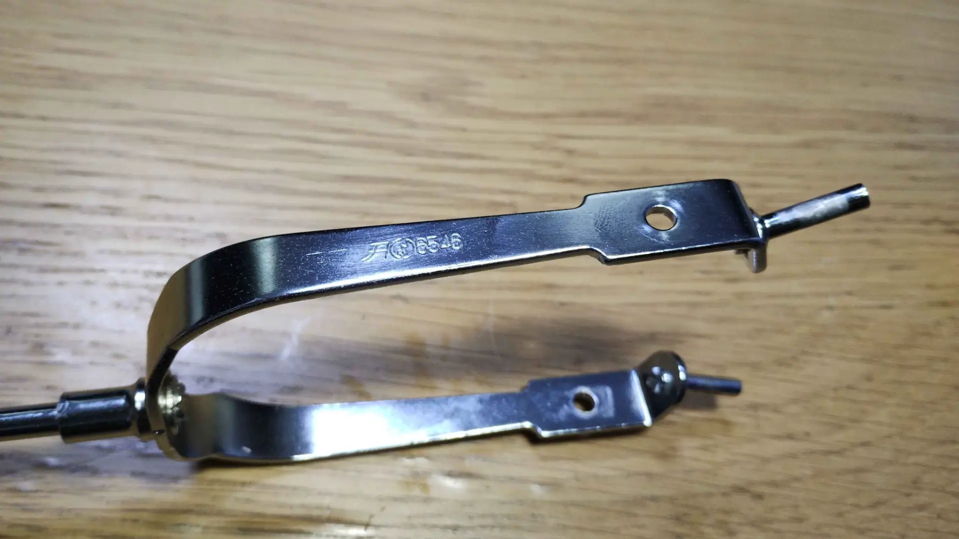 フロントブレーキアーチ