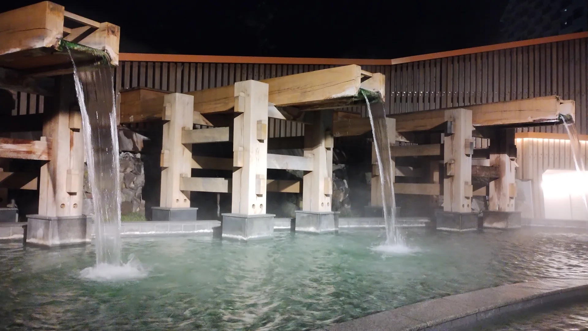 草津温泉の足湯