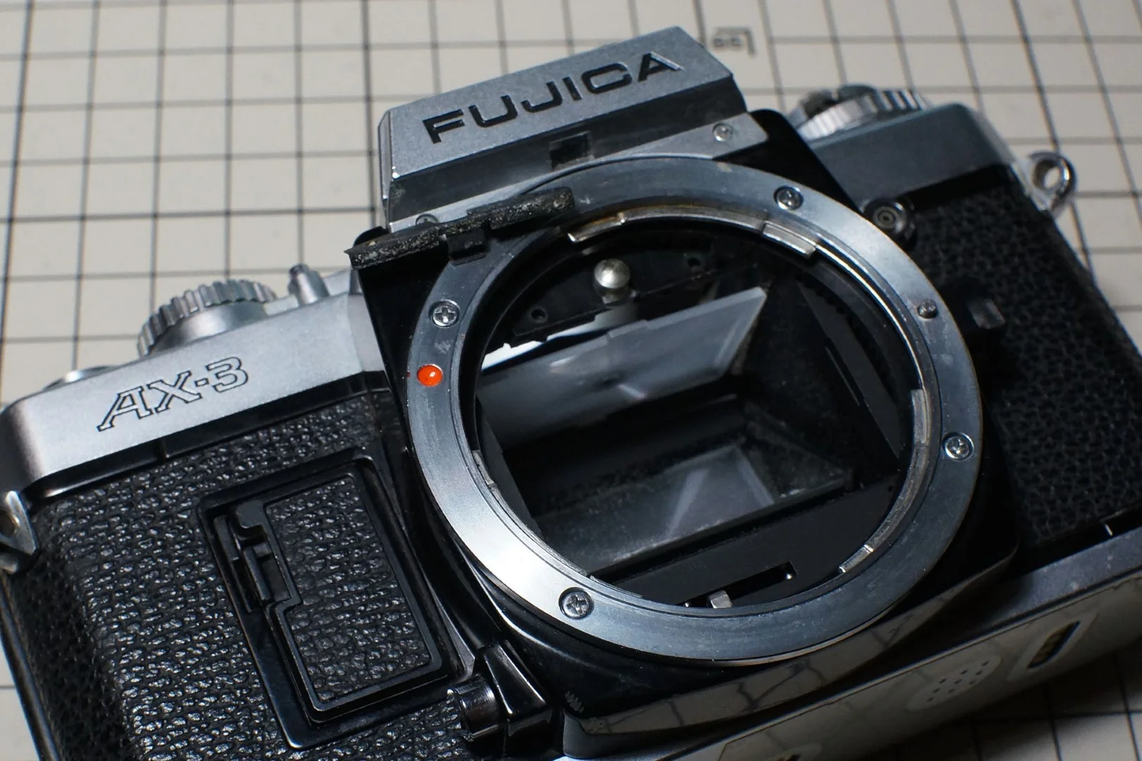 スクリーンは簡単に外れる