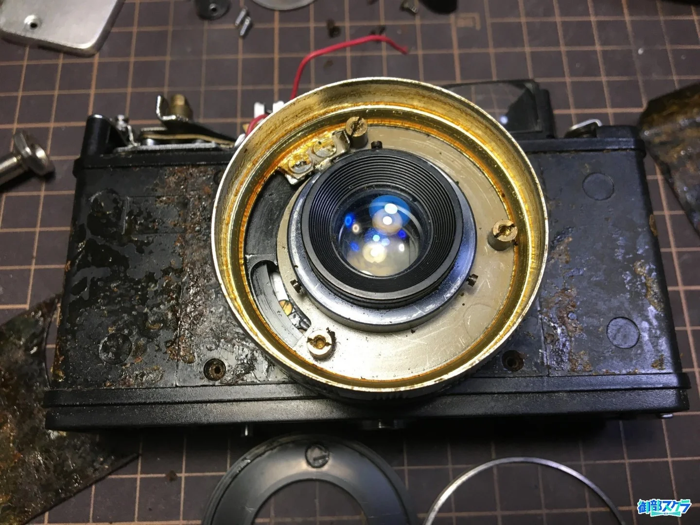 銘板を外したところ