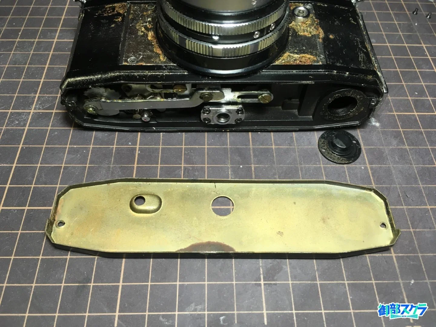 KOBICA 35 BC-1 底蓋裏側