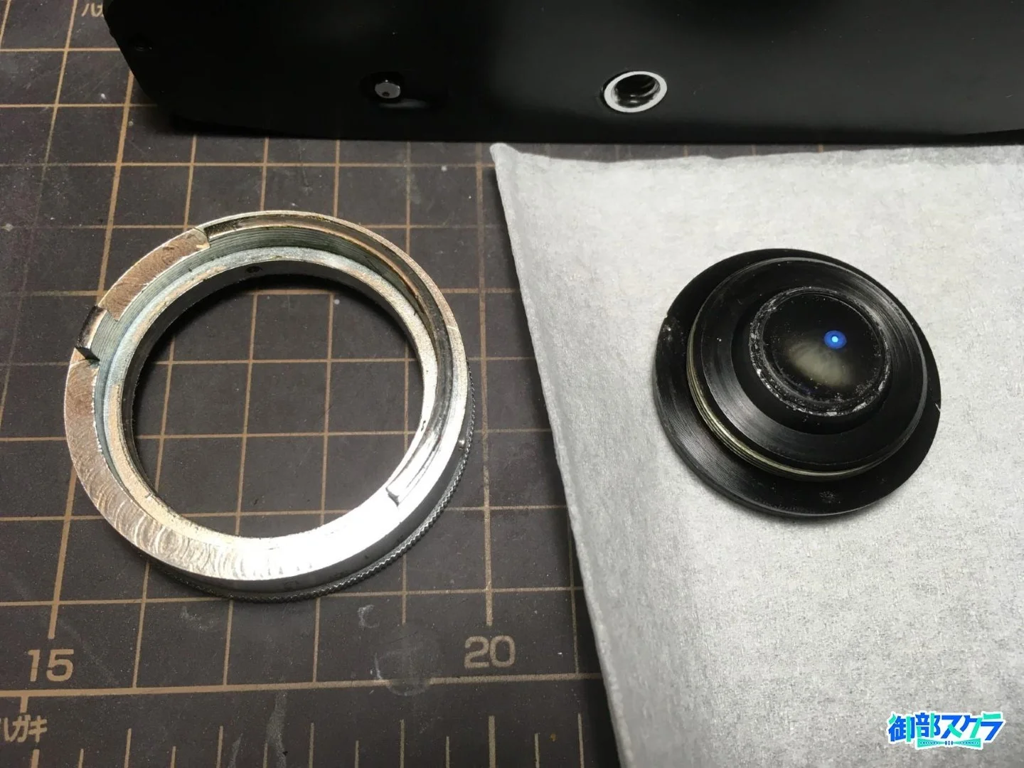 KOBICA 35 BC-1 銘板と前玉 裏側