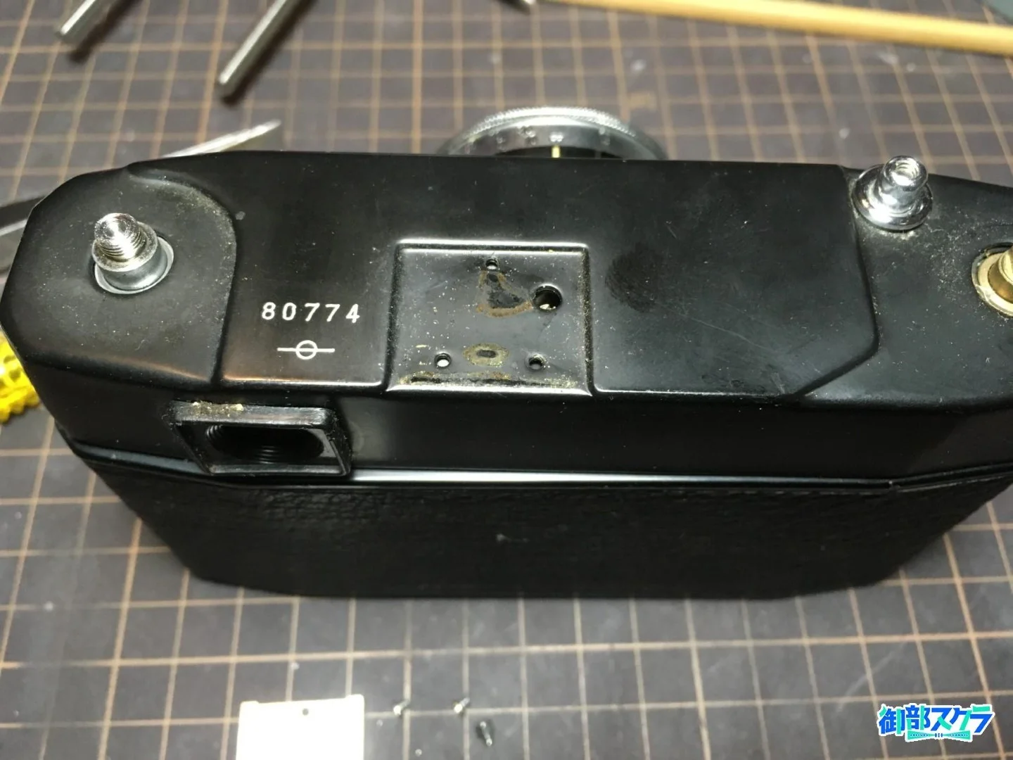 KOBICA 35 BC-1 アクセサリーシュー下部