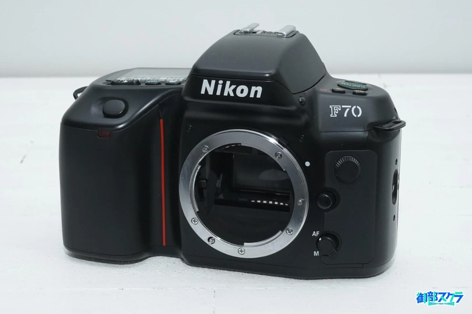 Nikon F70D