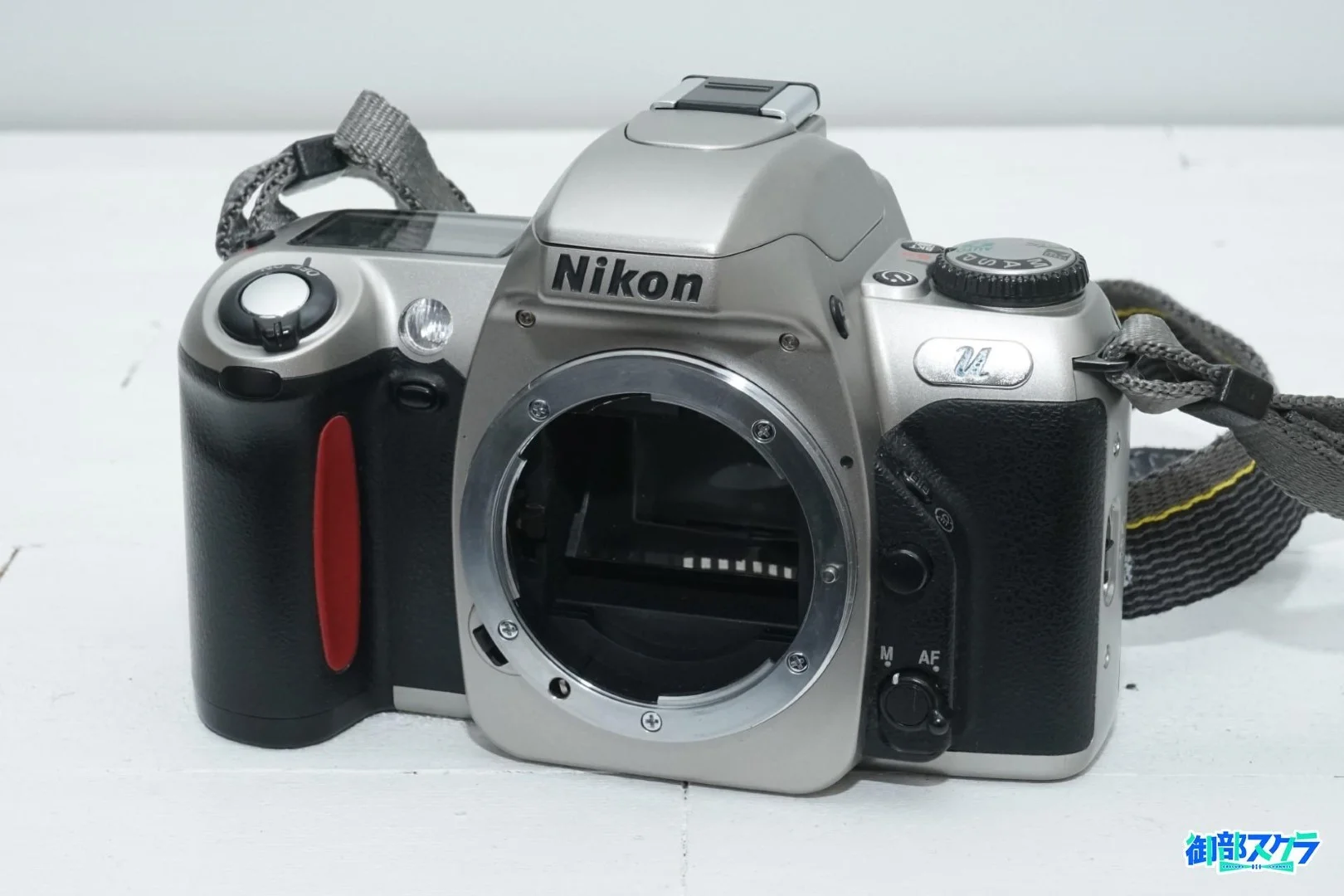 Nikon U