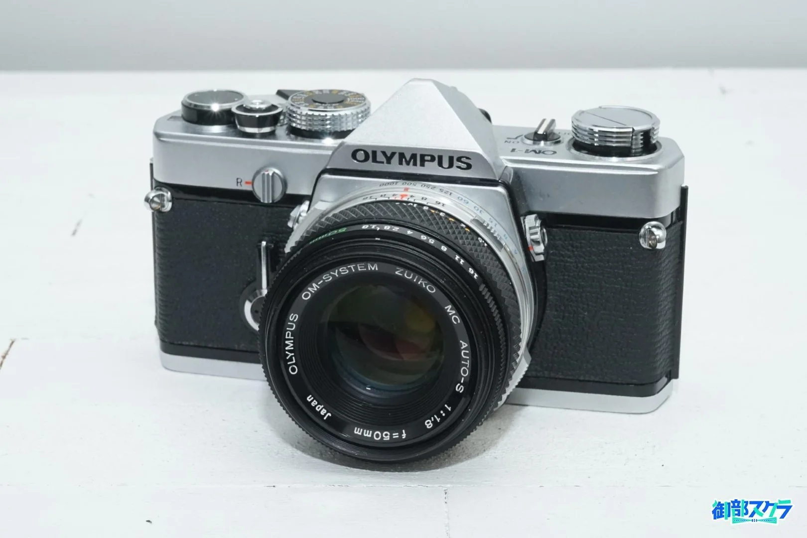 OLYMPUS OM-1