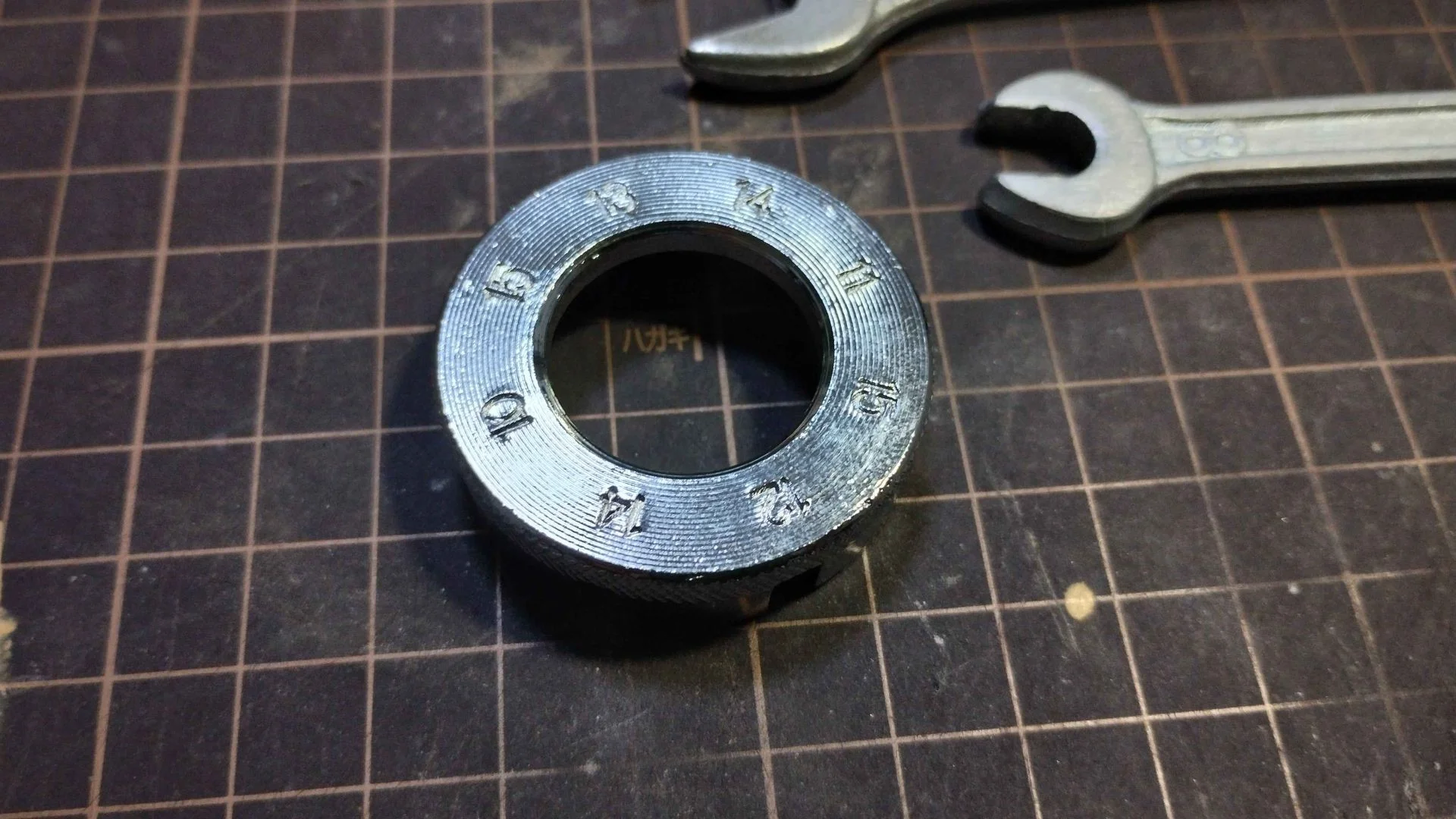 付属ニップル回し