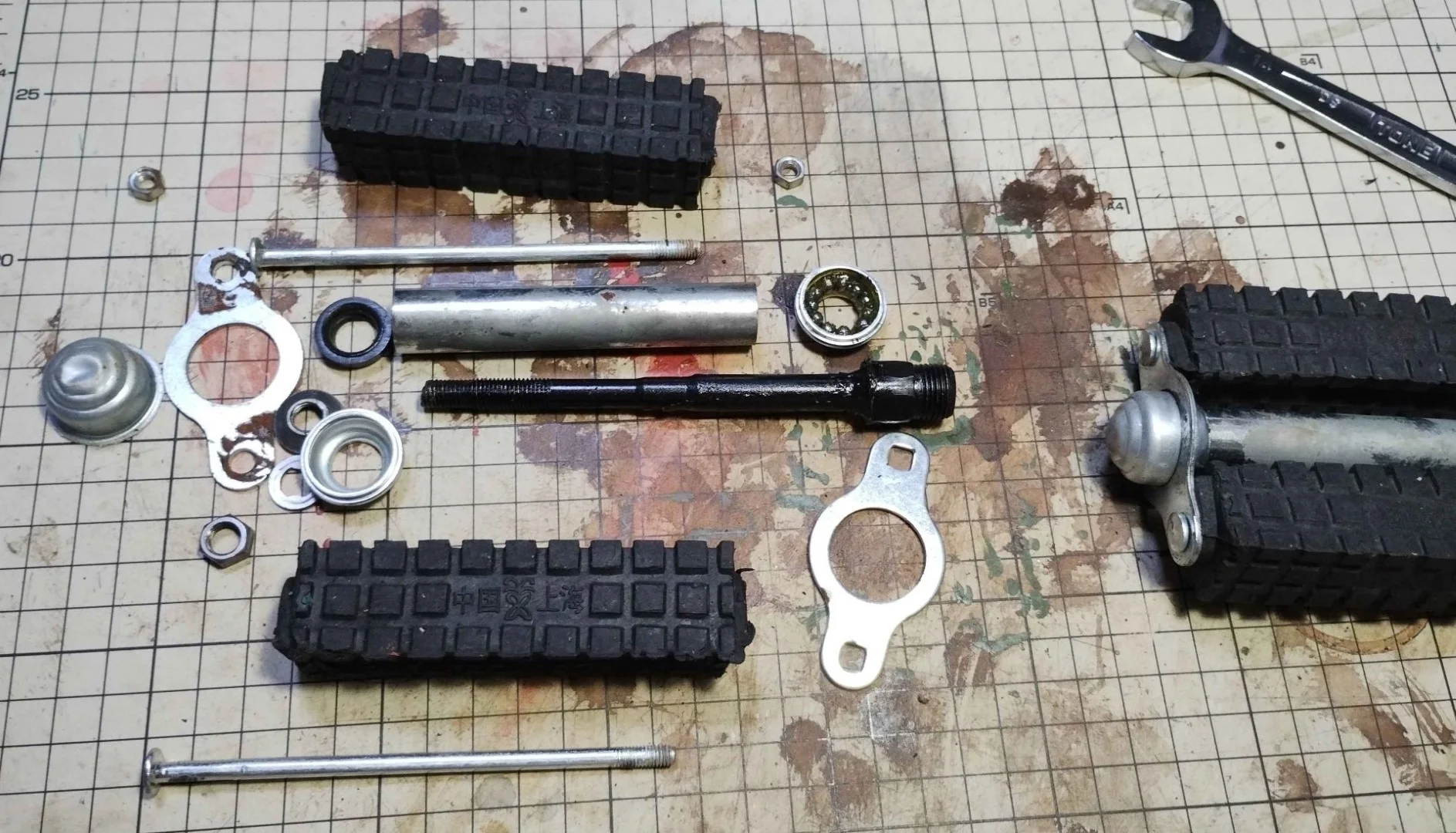 旧式ペダルのメンテナンス