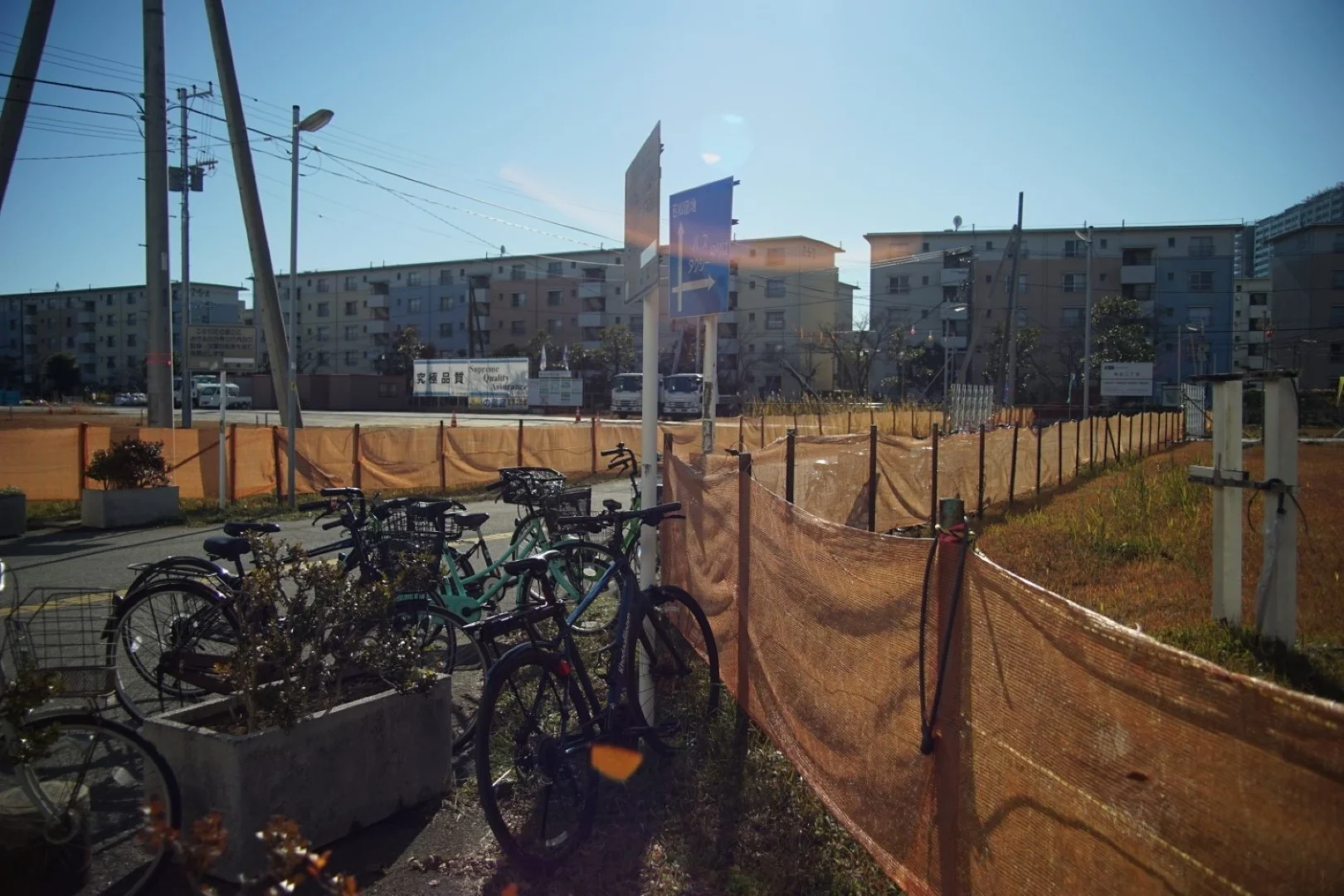 逆光(広角端) F5.6