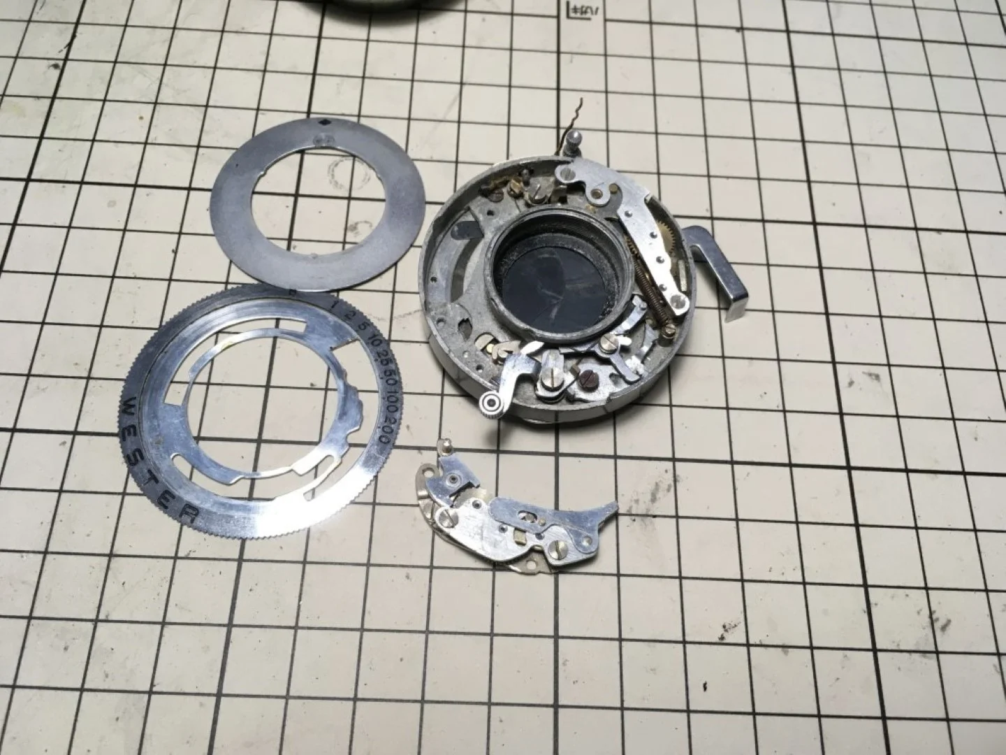 WESTER レンズシャッター