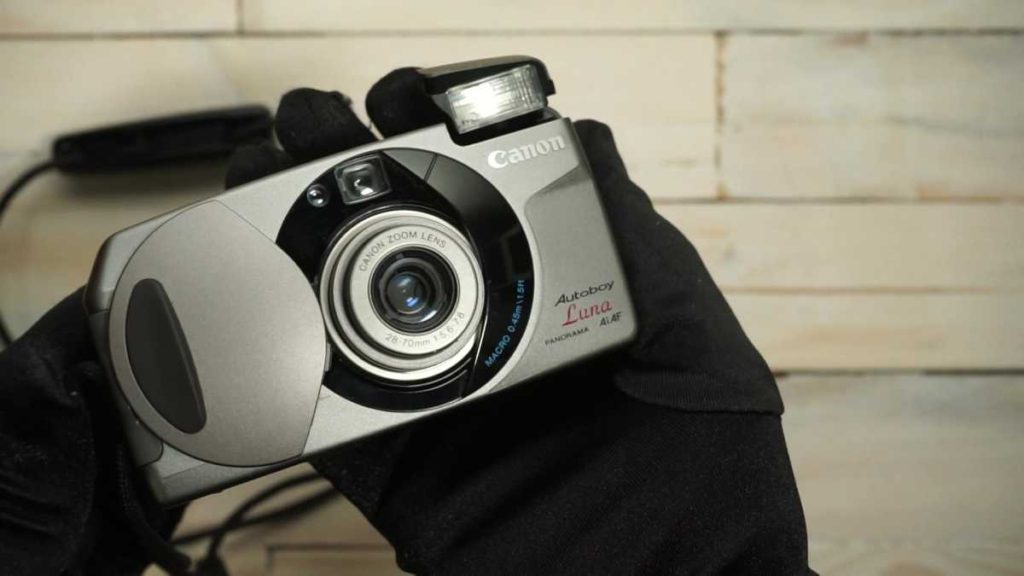 カメラ フィルムカメラ 写真にメッセージを入れられるフィルムカメラ Canon オートボーイLUNA 